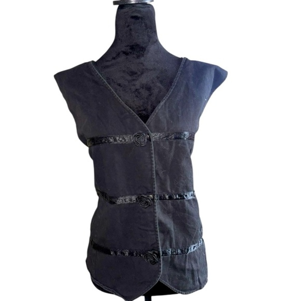 VTG 90s -Y2K denim vest with floral appliqué in black by Richard‎ Simons size 4X
